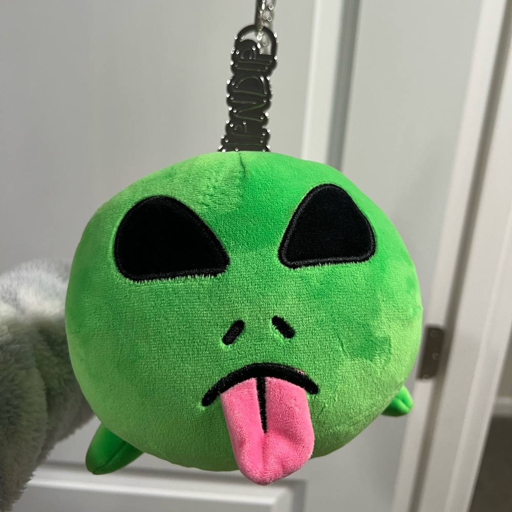 RIPNDIP  ALIEN PURSE